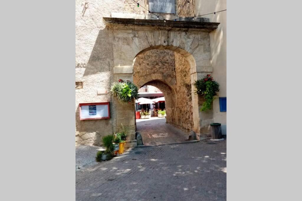 Character Filled House Overlooking The River Cesse Bize-Minervois Ngoại thất bức ảnh